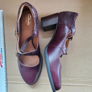 Clarks Artisan burgandy heels sz 7.5